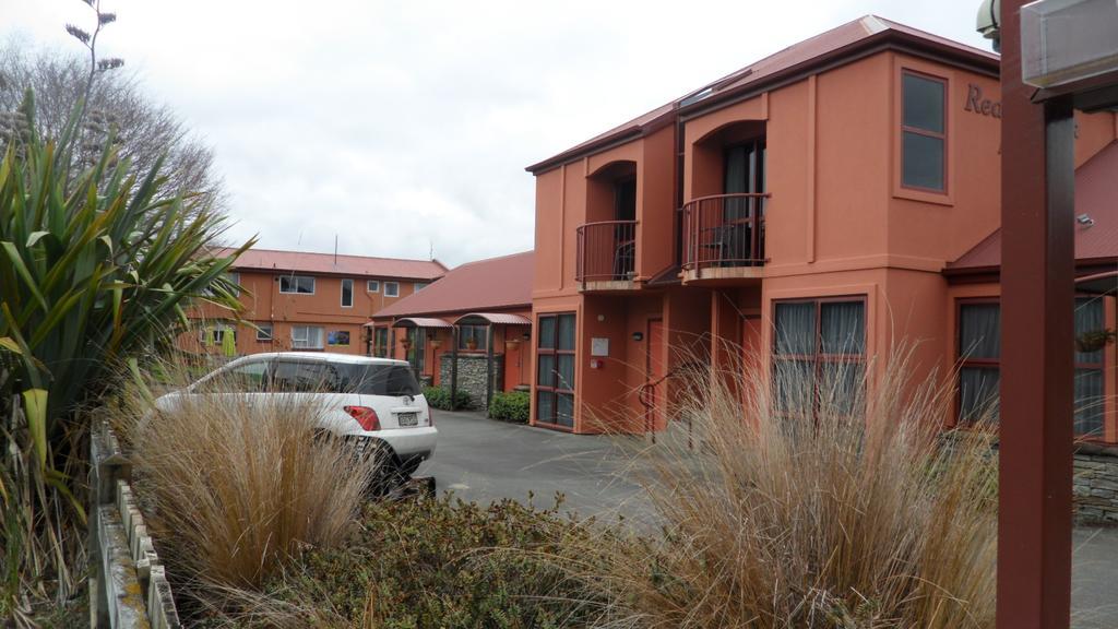 Red Tussock Motel Te Anau Exterior foto